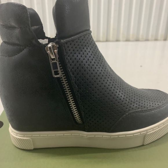 Ankle boot - Picture 4 of 8